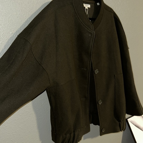 Women’s Oversized Jacket - Picture 3 of 4